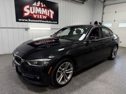 Used 2018 BMW 330i xDrive Sedan image 1