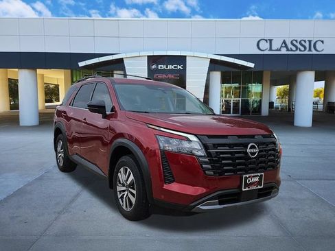 Used 2026 Nissan Pathfinder SL FWD image 1