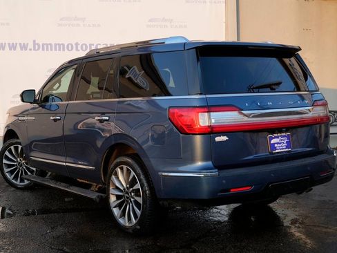 Used 2019 Lincoln Navigator Select image 4