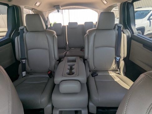 Used 2018 Honda Odyssey EX-L image 18
