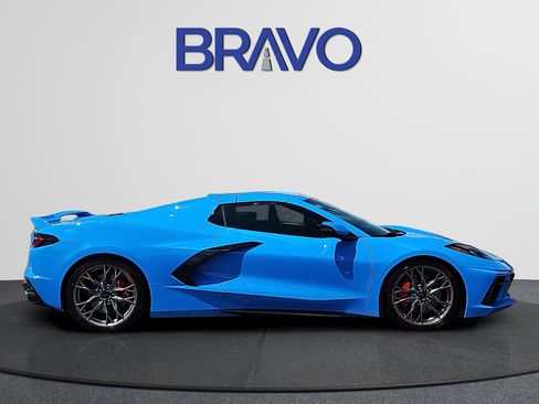 Used 2023 Chevrolet Corvette Stingray Preferred Conv w/ Z51 Performance Package RWD image 5