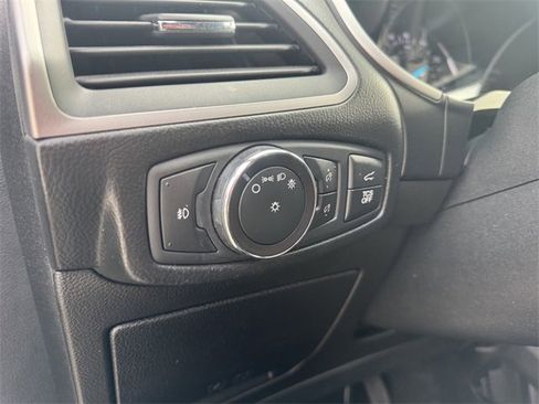 Used 2020 Ford Edge SEL w/ Convenience Package image 19