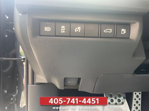 New 2026 Toyota Camry SE w/ Convenience Package FWD image 17