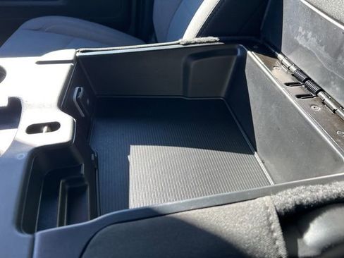 Used 2024 RAM 2500 Big Horn w/ Bed Utility Group image 33