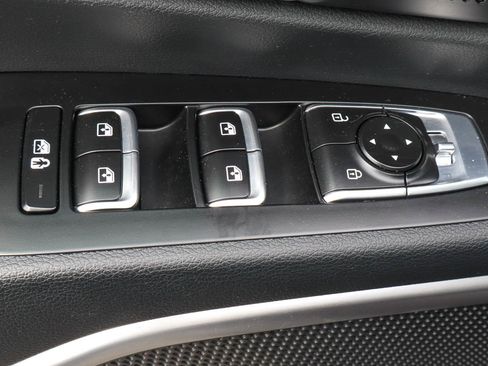 Used 2025 Kia Telluride S FWD image 14