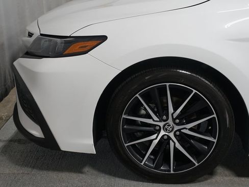 Certified 2024 Toyota Camry SE FWD image 5