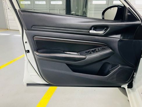 Used 2022 Nissan Altima 2.5 SR image 22