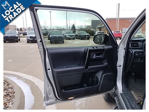 Used 2018 Toyota 4Runner TRD Off-Road image 11