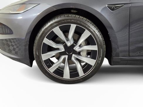Used 2025 Tesla Model 3 Long Range RWD image 11