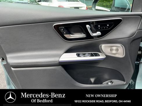 Used 2026 Mercedes-Benz GLC 300 4MATIC image 11