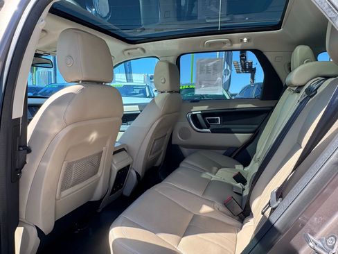 Used 2016 Land Rover Discovery Sport HSE image 14