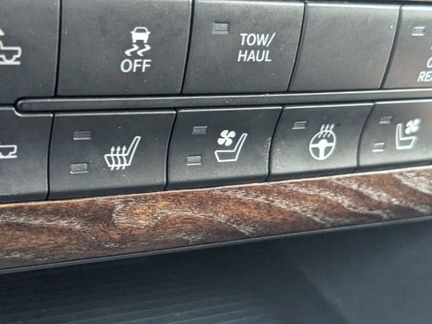 Used 2016 RAM 1500 Laramie Longhorn w/ Convenience Group image 22