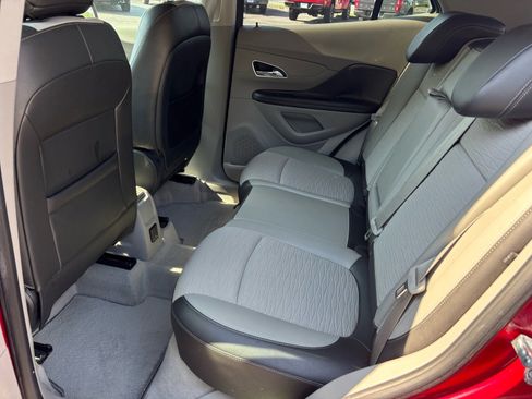 Used 2015 Buick Encore Convenience FWD image 16
