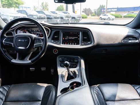 Used 2015 Dodge Challenger SRT Hellcat RWD image 10