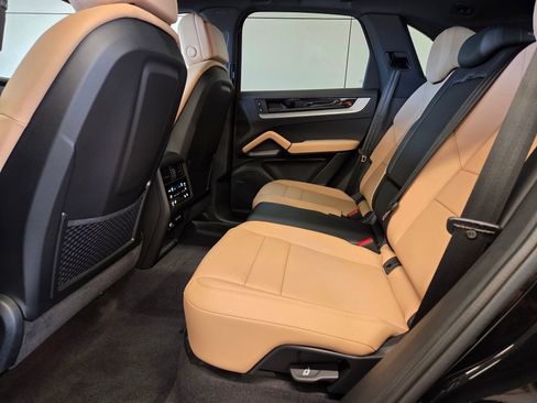 New 2026 Porsche Cayenne AWD/4WD image 11
