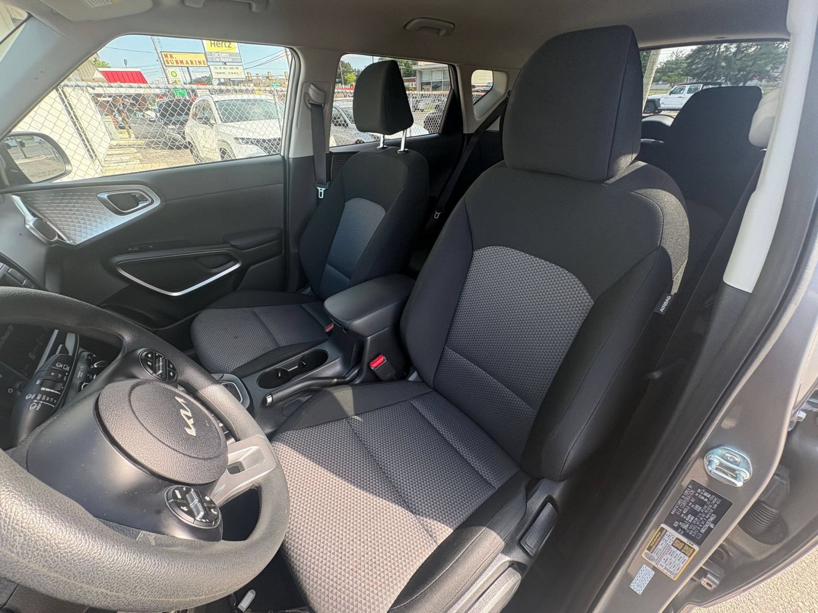 Used 2025 Kia Soul LX w/ LX Technology Package FWD image 33