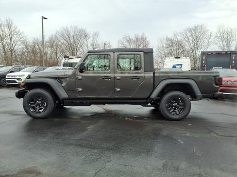 New 2026 Jeep Gladiator Sport image 6