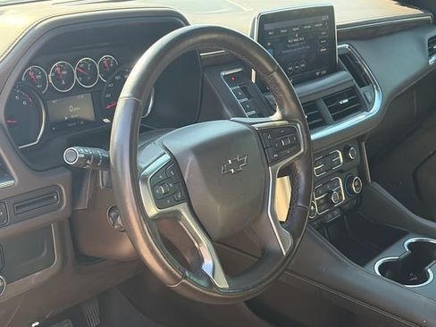 Used 2021 Chevrolet Suburban Z71 w/ Luxury Package AWD/4WD image 17
