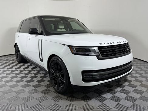 Used 2024 Land Rover Range Rover Long Wheelbase SE AWD/4WD image 8