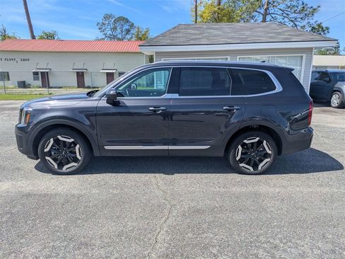 Used 2025 Kia Telluride S image 7