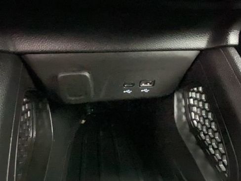 Used 2025 Chevrolet TrailBlazer LT FWD image 27