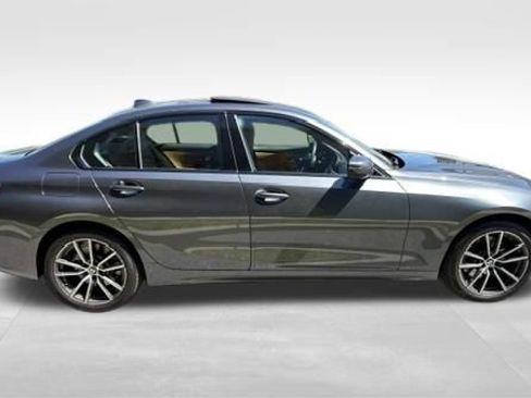 Used 2022 BMW 330i xDrive Sedan w/ Driving Assistance Package AWD/4WD image 4