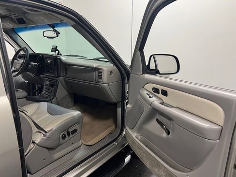 Used 2002 GMC Sierra 1500 Denali image 12