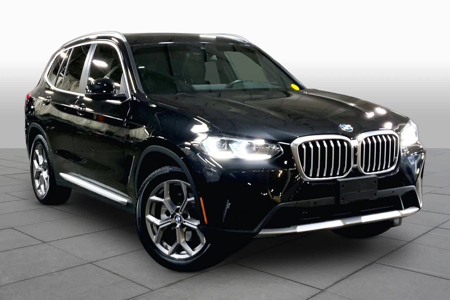 Used 2023 BMW X3 xDrive30i w/ Premium Package AWD/4WD image 3