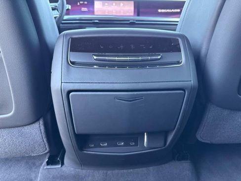 New 2026 Cadillac Escalade Platinum Sport w/ LPO, ONYX Package image 16