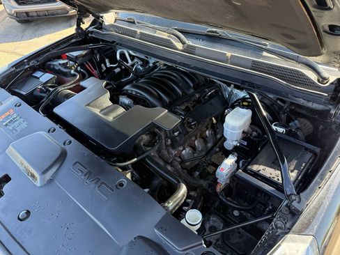 Used 2017 GMC Yukon SLT image 49