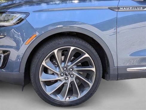 Used 2019 Lincoln Nautilus Reserve w/ Ultimate Package AWD/4WD image 14