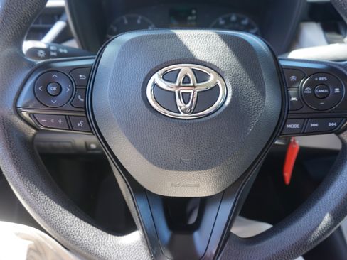 Used 2025 Toyota Corolla LE image 8