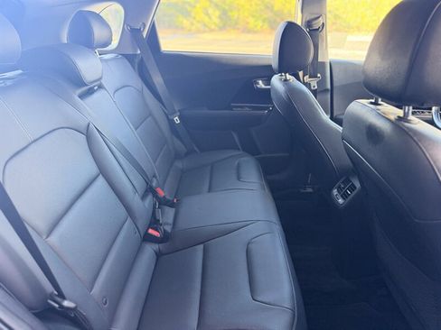 Used 2020 Kia Niro EX Premium image 10