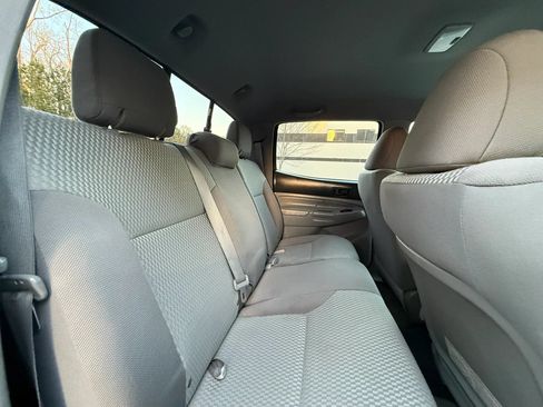 Used 2012 Toyota Tacoma PreRunner w/ SR5 Pkg RWD image 16