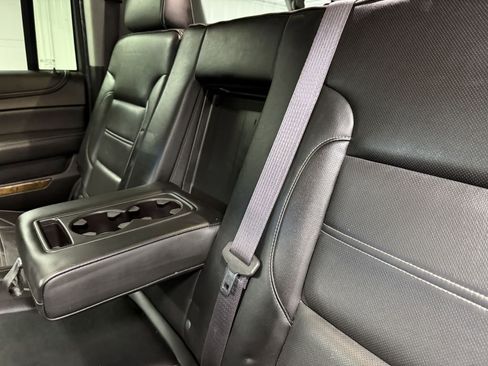 Used 2016 GMC Yukon XL Denali image 26