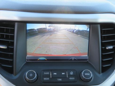 Used 2019 GMC Acadia SLT w/ LPO, Floor Liner Package image 22