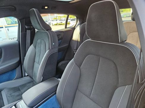 Certified 2023 Volvo C40 P8 Recharge Ultimate w/ Protection Package Premier AWD/4WD image 17