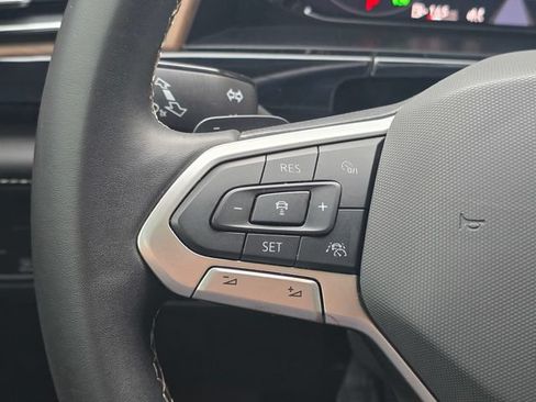 Used 2024 Volkswagen Atlas SE FWD image 35