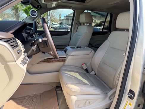 Used 2015 GMC Yukon Denali w/ Premium Package image 7