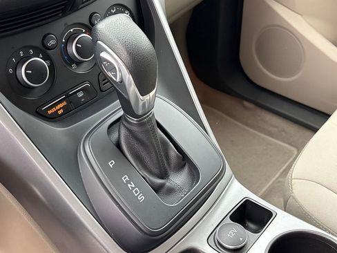 Used 2015 Ford Escape SE image 26