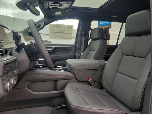 New 2026 Chevrolet Suburban RST w/ Advanced Technology Package AWD/4WD image 12