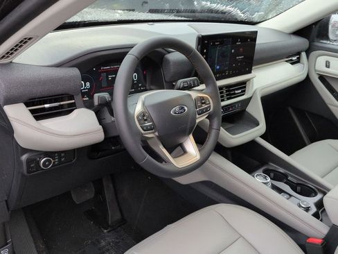 New 2026 Ford Explorer Active w/ Active Comfort Package image 11