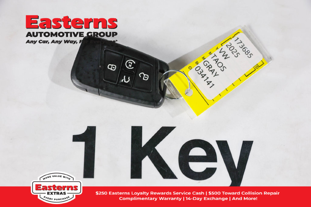 Used 2025 Volkswagen Taos SE AWD/4WD image 25