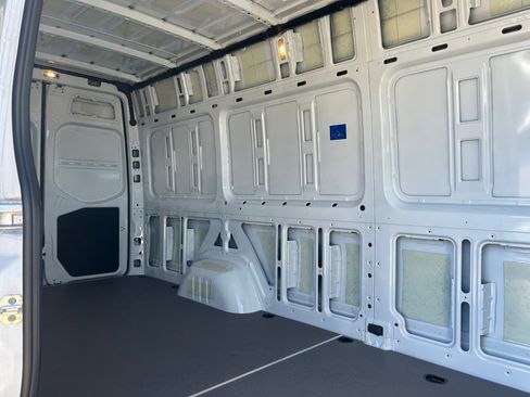 New 2026 Mercedes-Benz Sprinter 2500 image 18