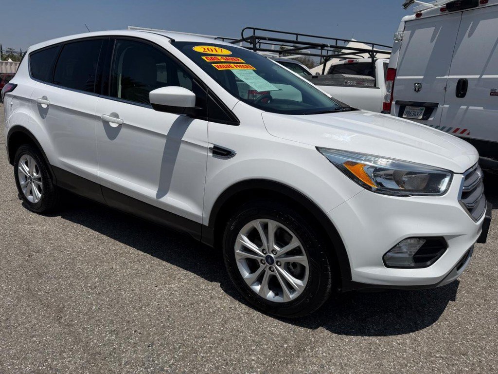 Used 2017 Ford Escape SE AWD/4WD image 3