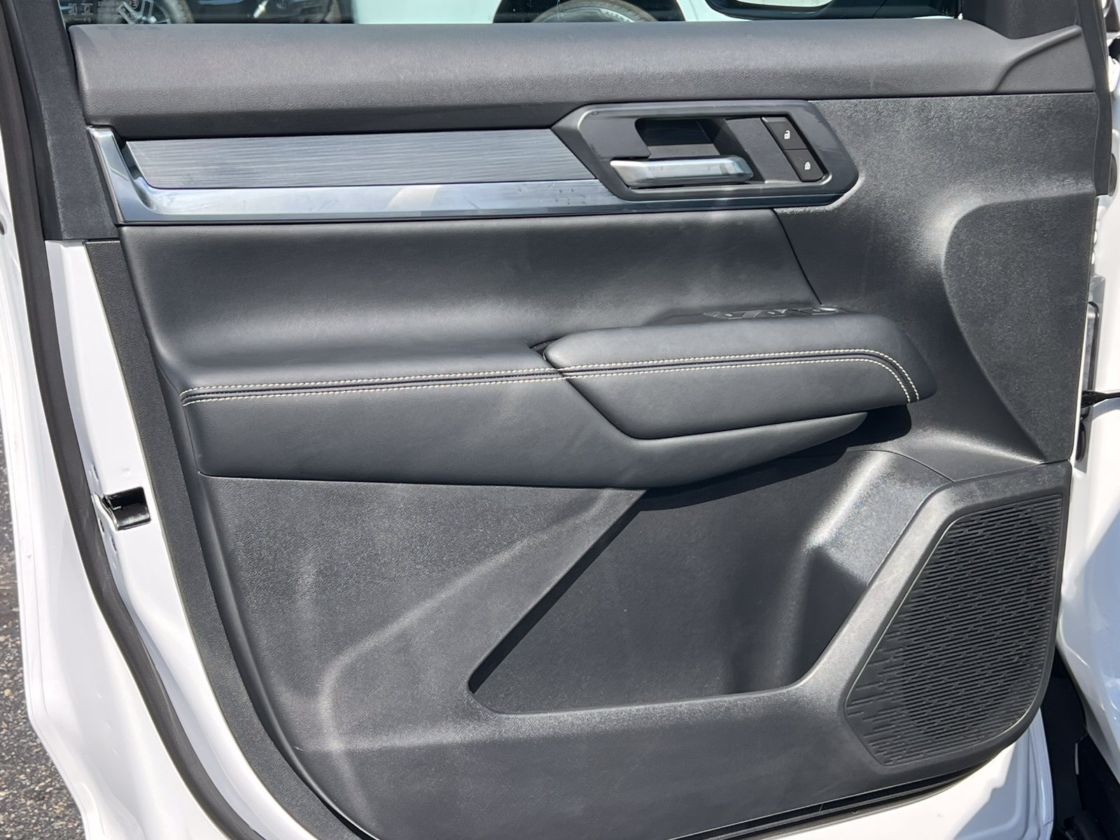 New 2027 GMC Terrain Elevation AWD/4WD image 12