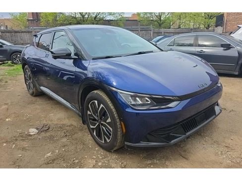 Used 2023 Kia EV6 Wind w/ Wind Technology Package AWD/4WD image 3