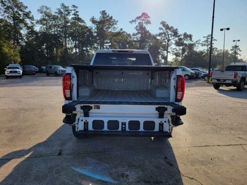 Used 2024 GMC Sierra 2500 SLE w/ SLE Convenience Package image 8