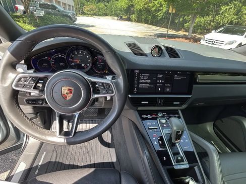 Used 2020 Porsche Cayenne AWD/4WD image 17