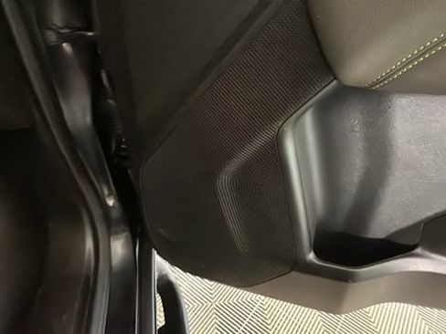 Used 2024 Chevrolet Colorado ZR2 w/ ZR2 Convenience Package III AWD/4WD image 31